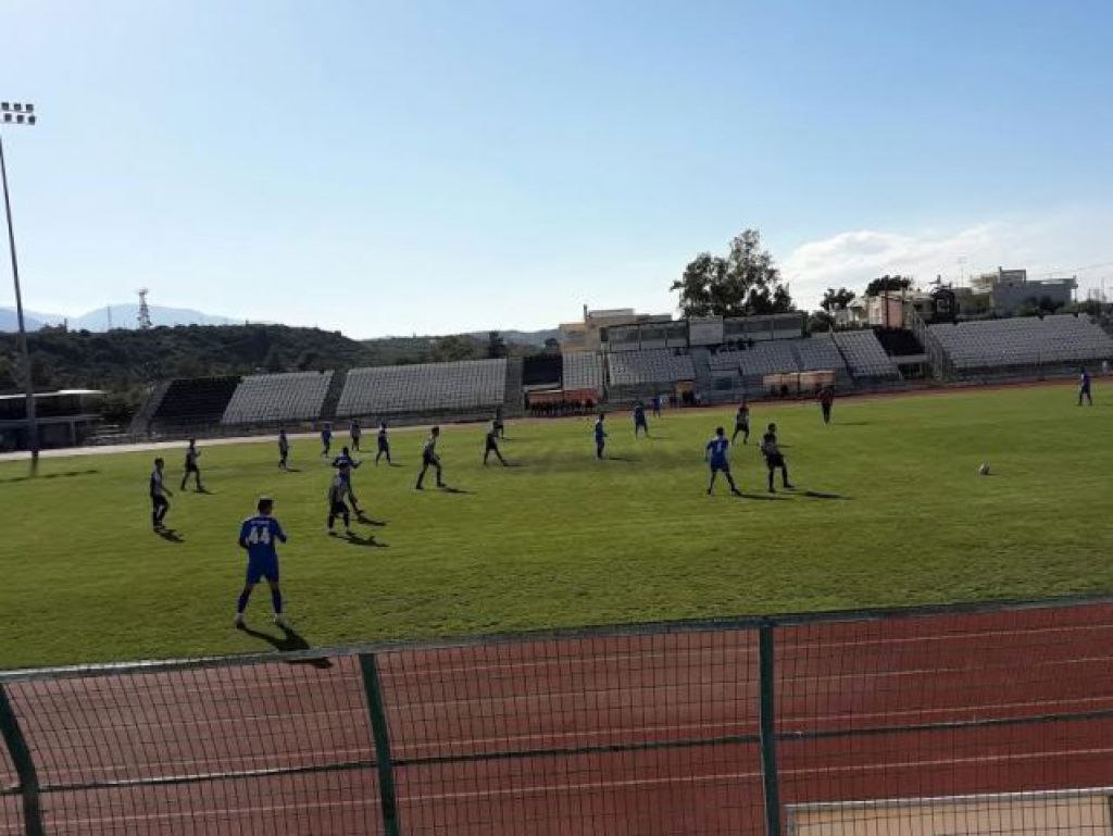 Έξι στους Νέους