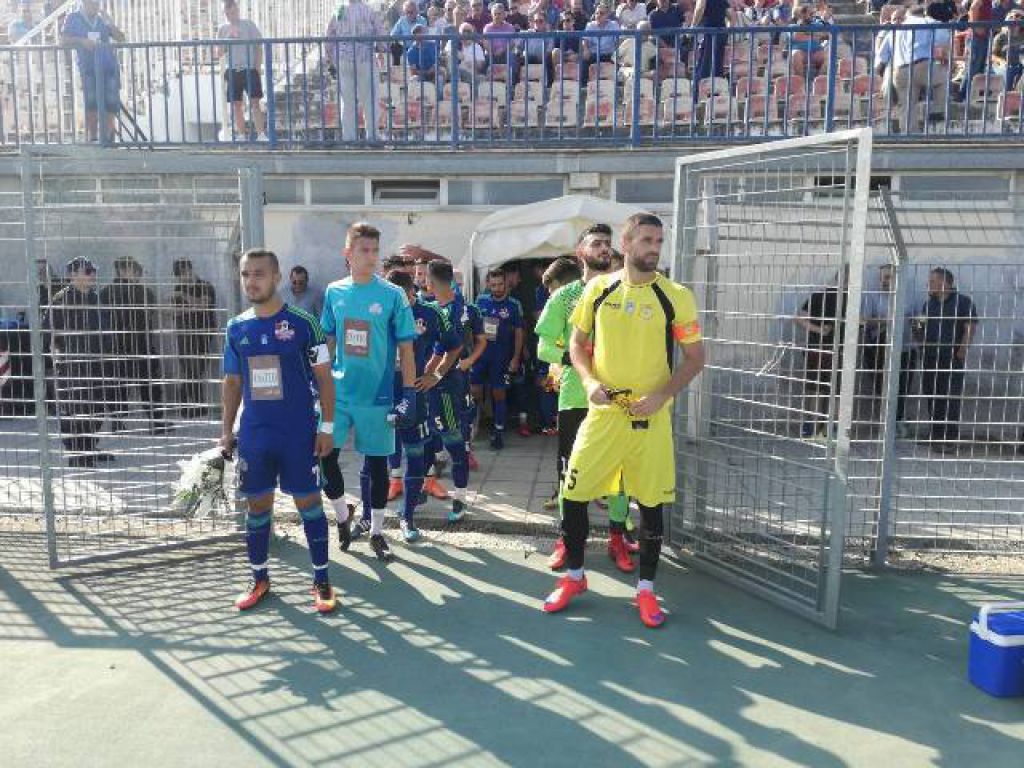 Πρόκριση με τριάρα