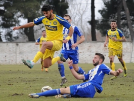 Σφίξιμο στη γάμπα ο Βαρέλα