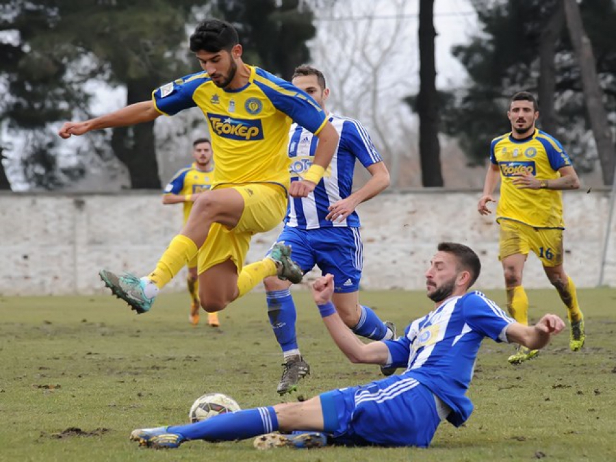 Σφίξιμο στη γάμπα ο Βαρέλα