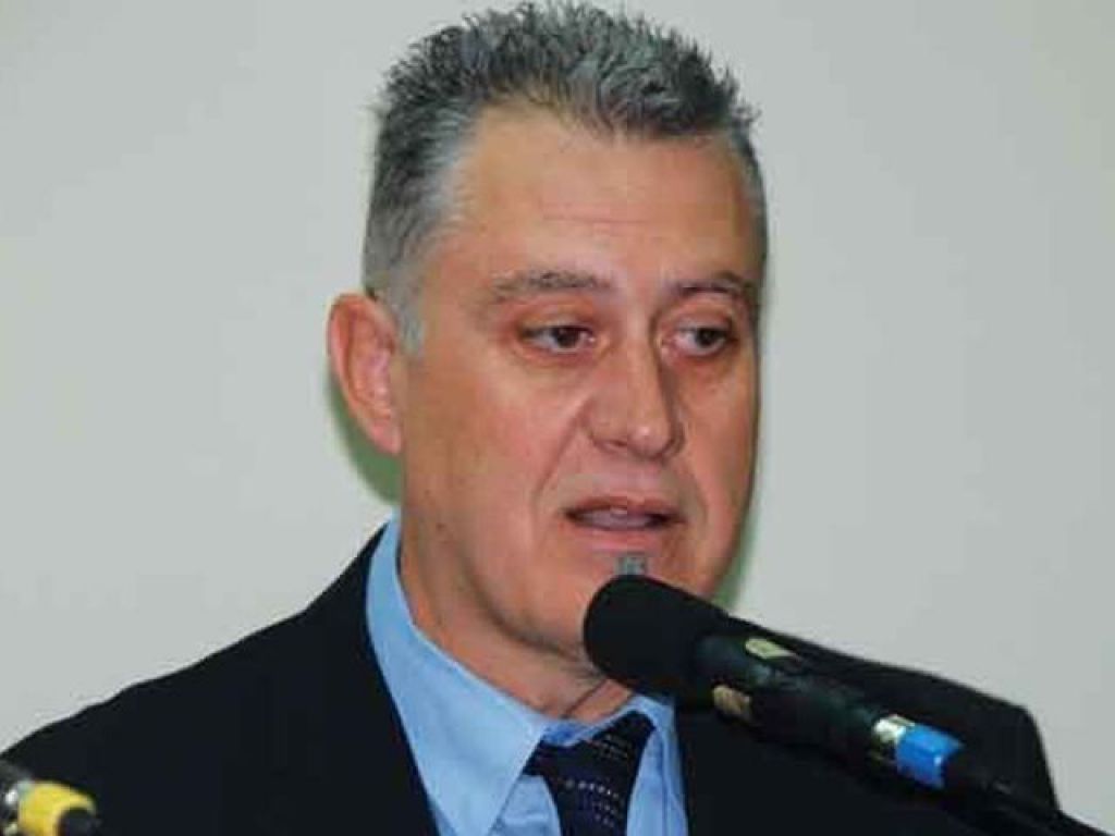 «Απάντηση» σε Δαλιάνη
