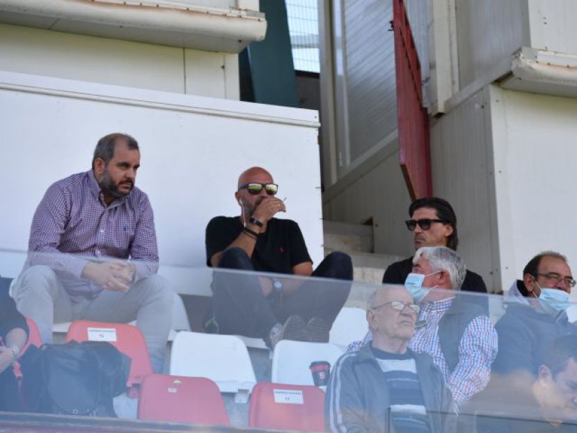 «Δημιουργούμε υποτακτικούς»
