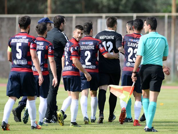 Επτά για επιβολή ποινών