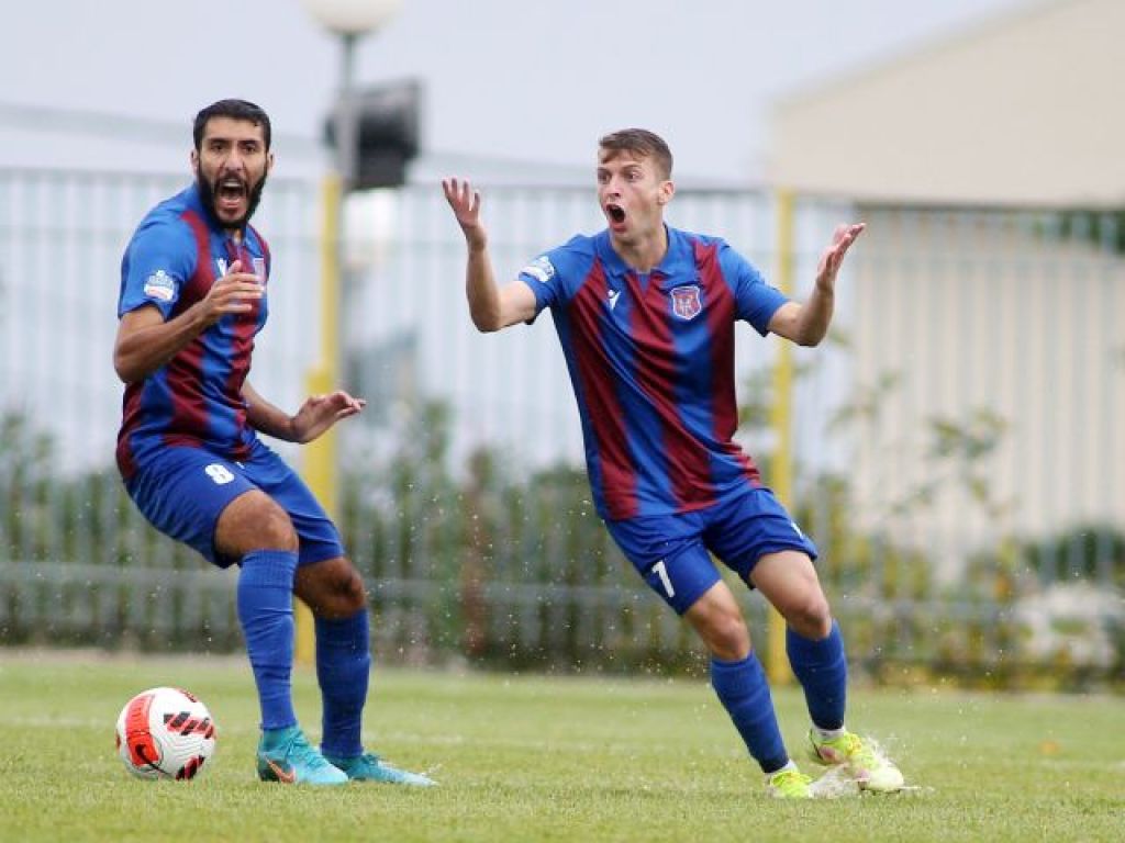Τρεις αγωνιστικές ο Βουργουντζής