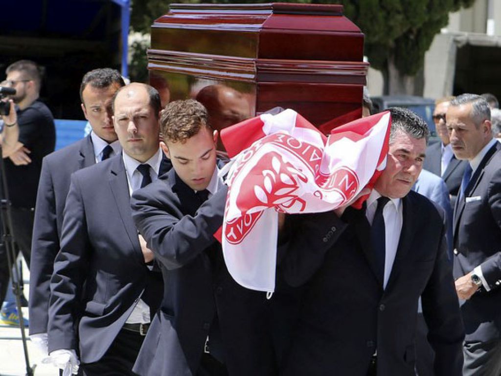 To τελευταίο αντίο στον Νικόλα