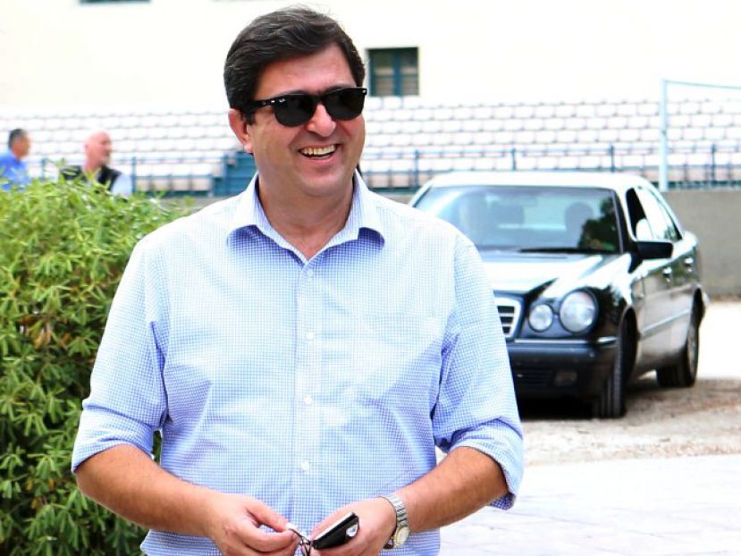 Εκπρόσωπος ο Παπακωνσταντίνου