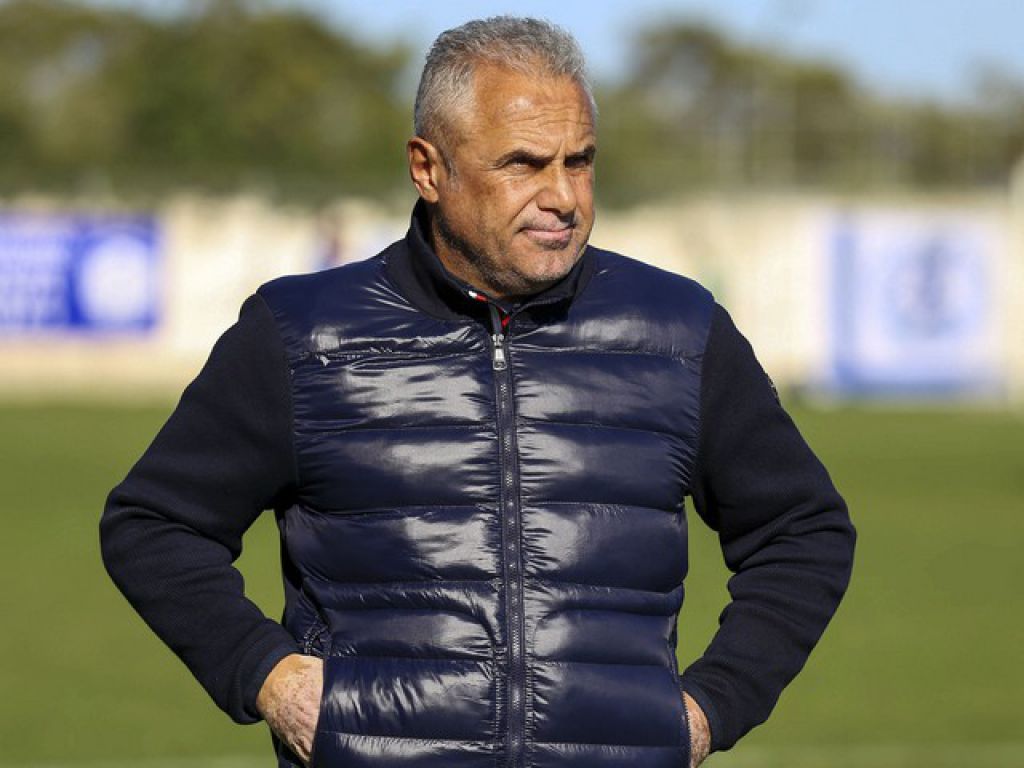 «Ένα σώμα μπροστά ο Μπαστακός»