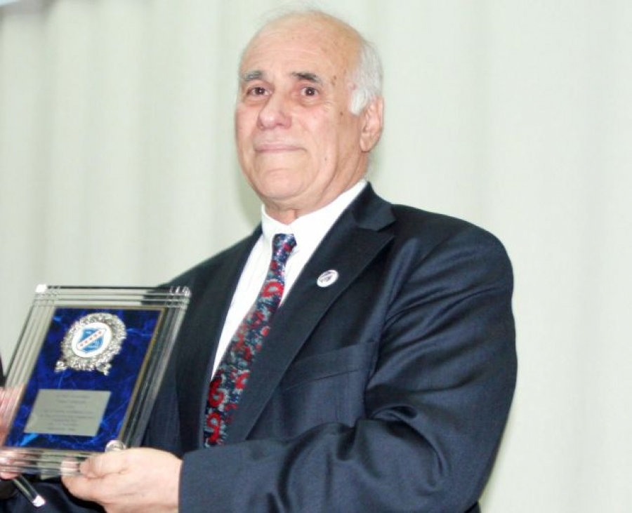 Ζητάει συμπαράσταση