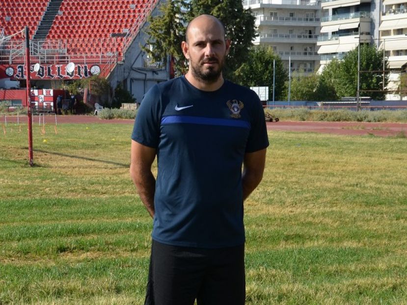Με Αμπατζίδη βοηθό