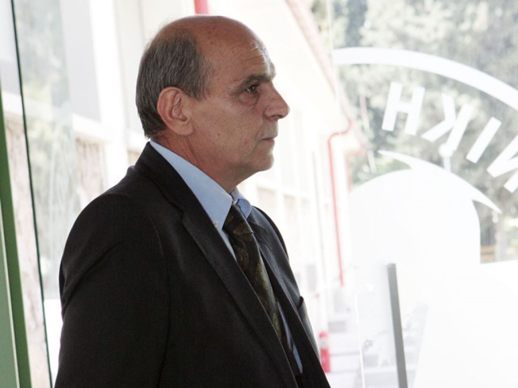 Ένταση με Μπίρδα