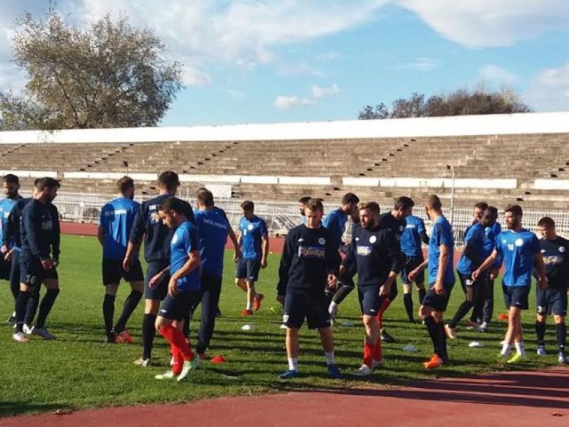 «Ανεβαίνουν» Σικαλιάς, Φλιούκας