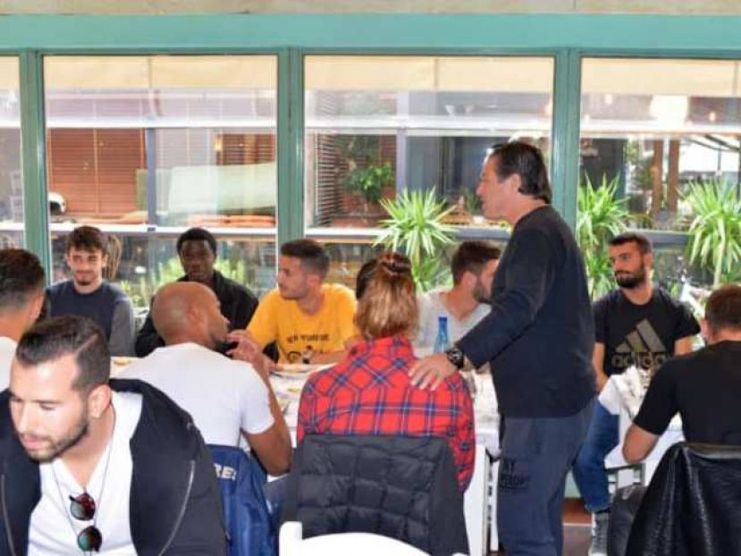 Γεύμα πριν το ντέρμπι
