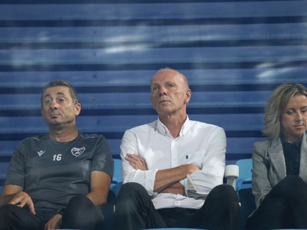 Επιστολή Χανίων σε Μπένετ