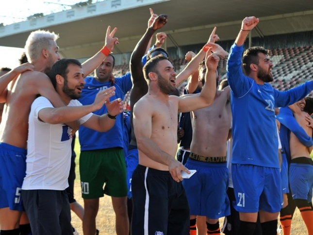«Πανάξια πρώτοι»