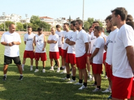 «Δεν αποχωρώ»