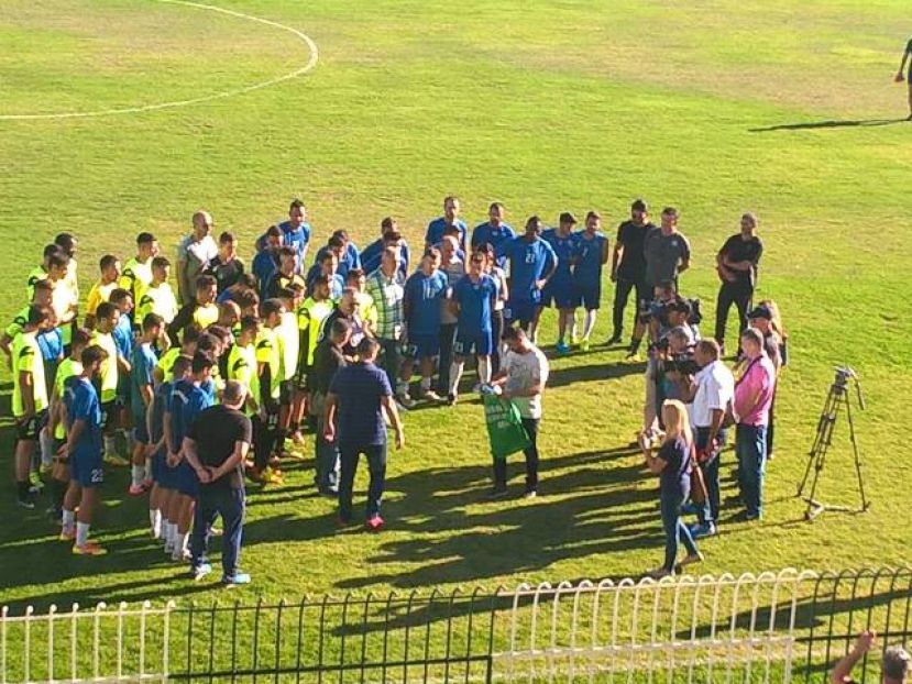 Νίκη με… μηνύματα (photos)