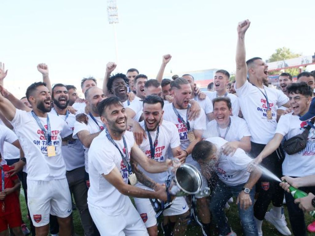 Τα υποψήφια νέα μέλη της SL2