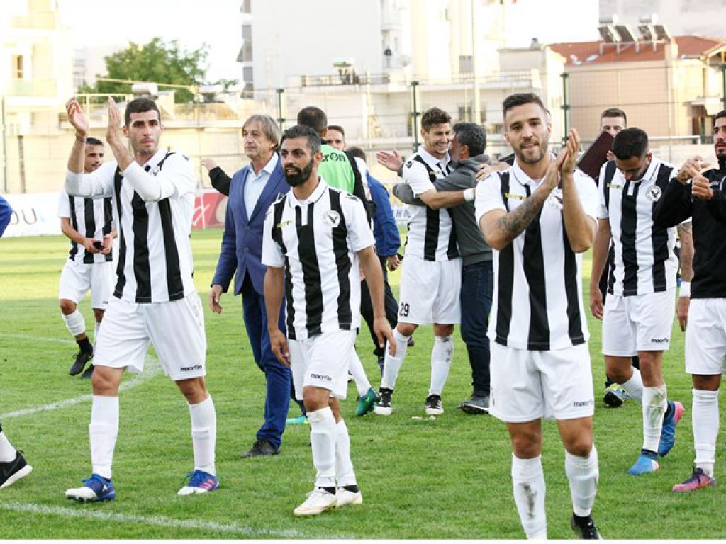 Ετοιμάζει Πετρόπουλο