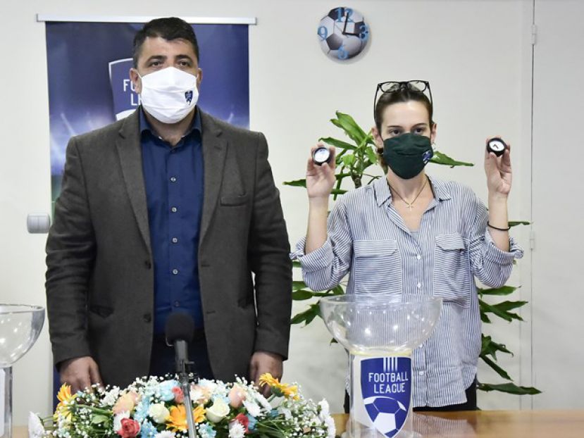 «32 ομάδες με τα μισά χρήματα»