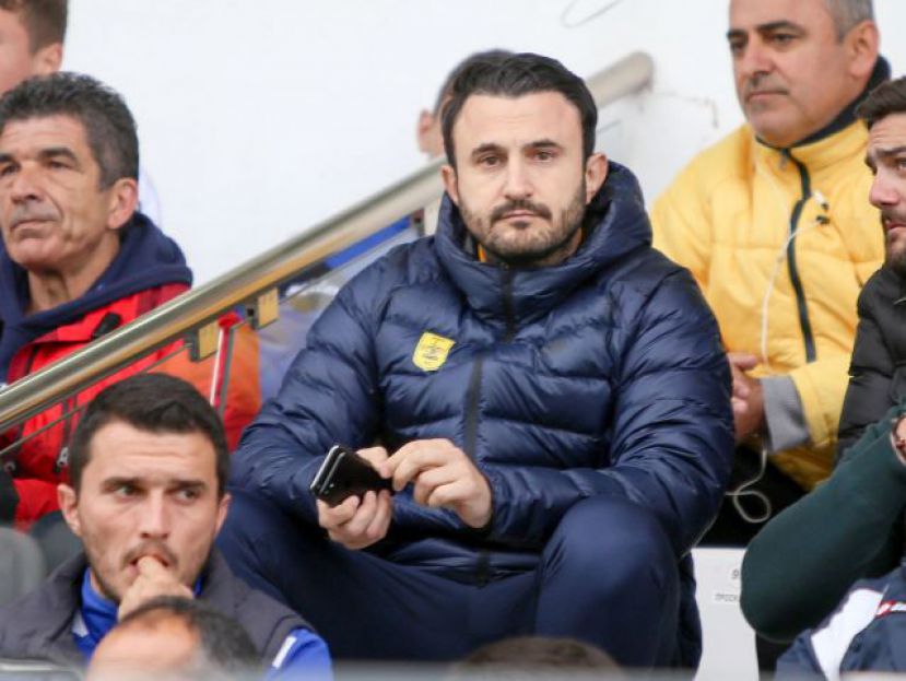 Επαφές στη Γενεύη ο Καρυπίδης