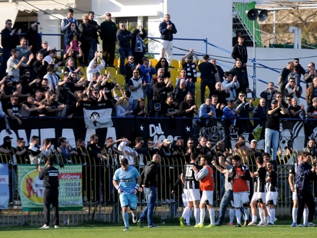 «Κλειδώνει» τα play off