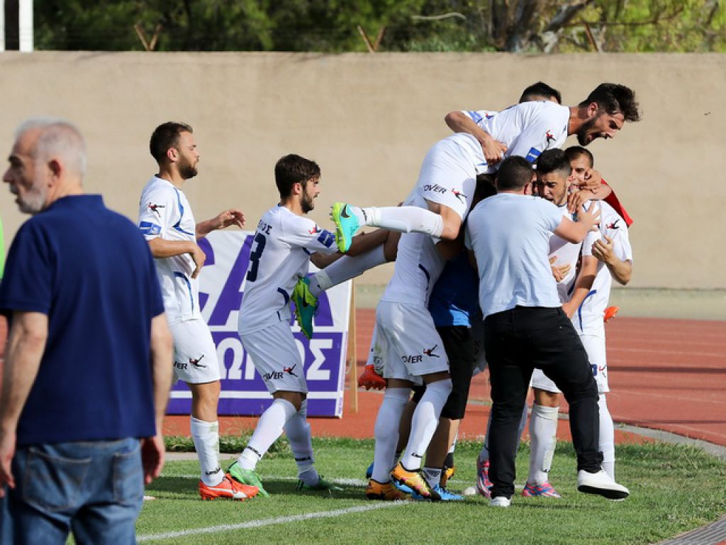 Ελπίζει λόγω… έδρας
