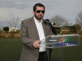 Επίθεση Στειακάκη σε Παπουτσάκη