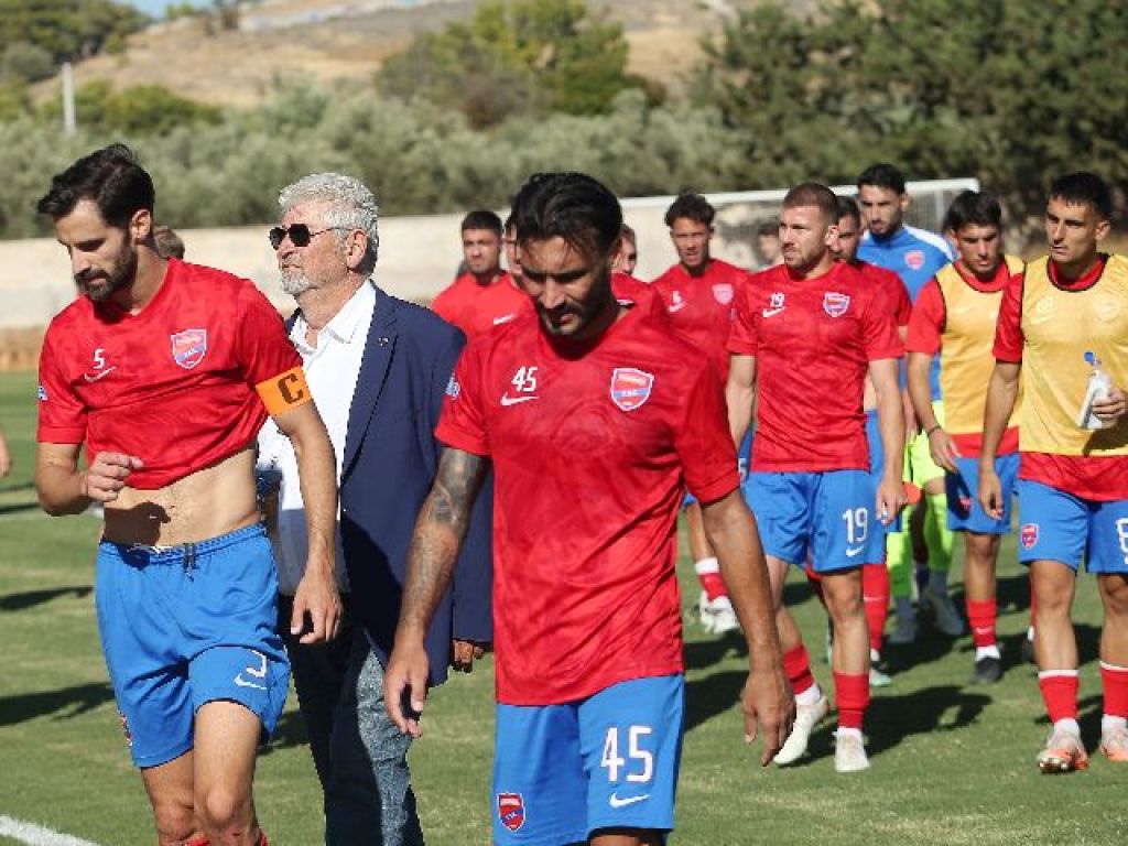 «Να πιεστούν όλοι…»