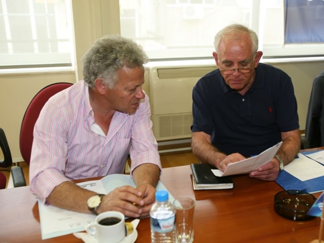 Έφτασαν στον υφυπουργό