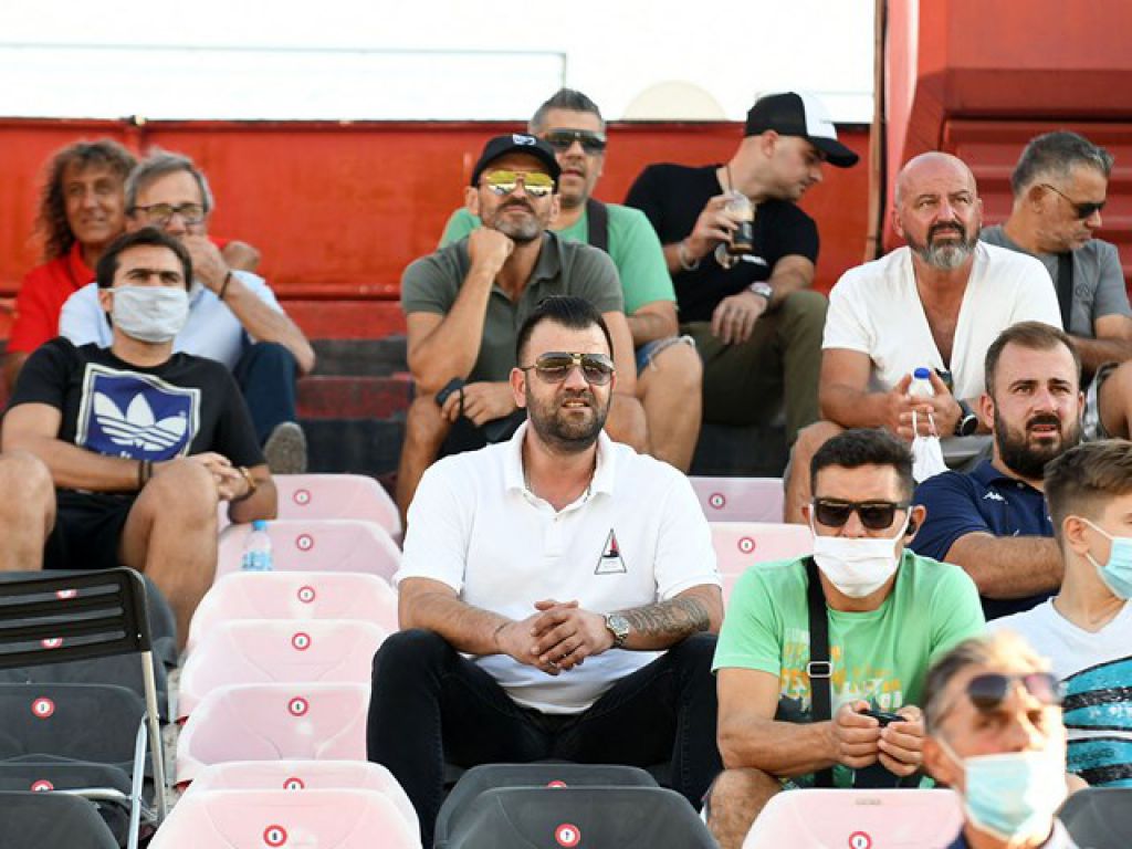 «Εμείς τους όρους επανέναρξης»