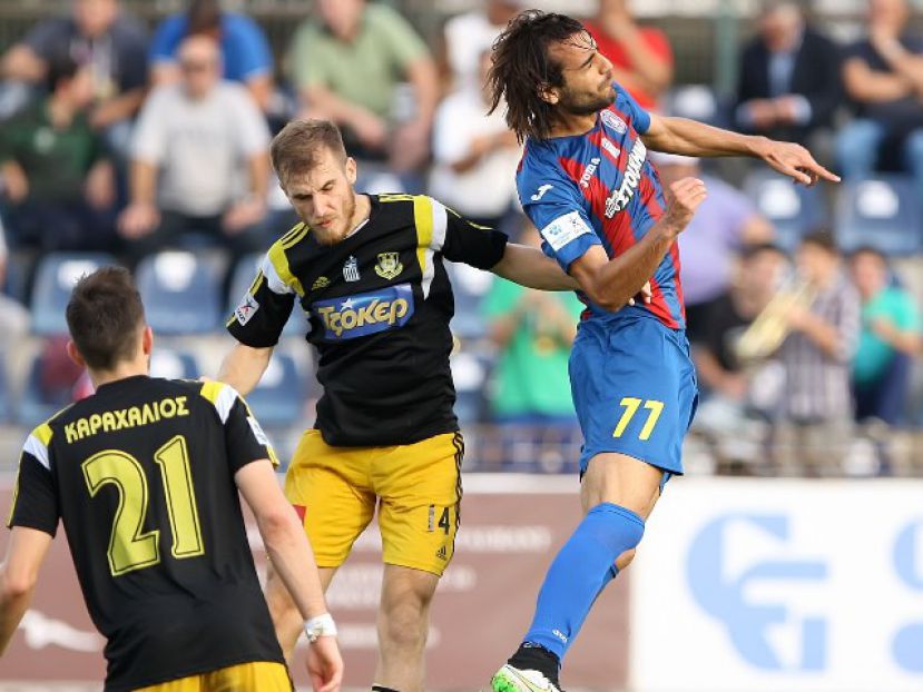 Καρέ… Super League