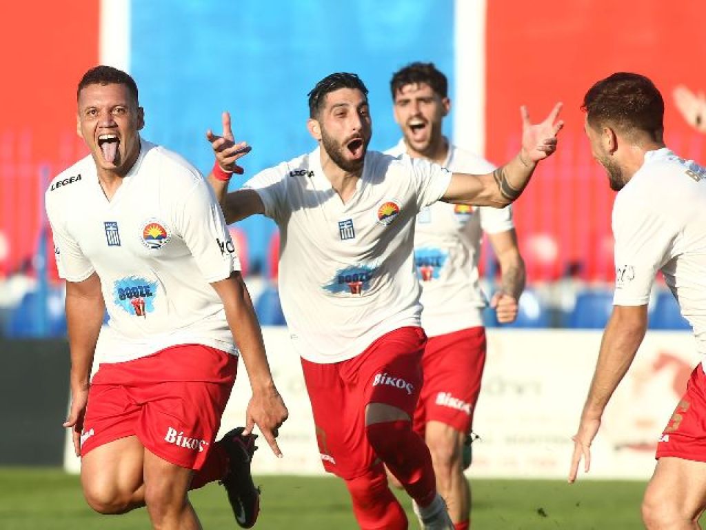 Με τρεις απουσίες στα Χανιά