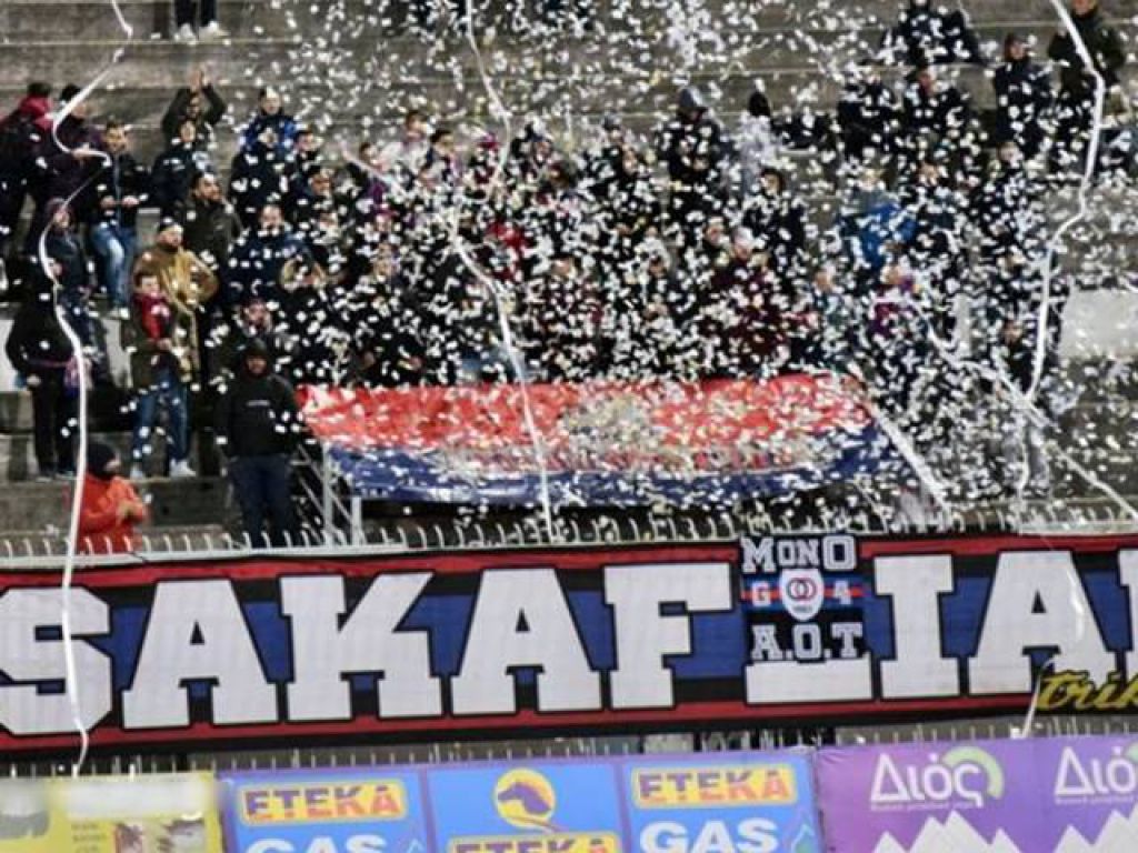 «Τώρα στήριξη όχι κριτική»