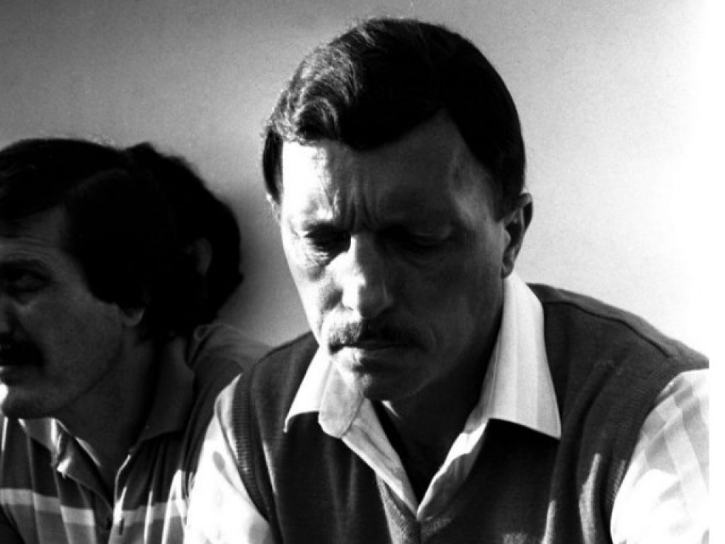 «Ξέρω έξι γλώσσες, θα μάθω και ελληνικά»