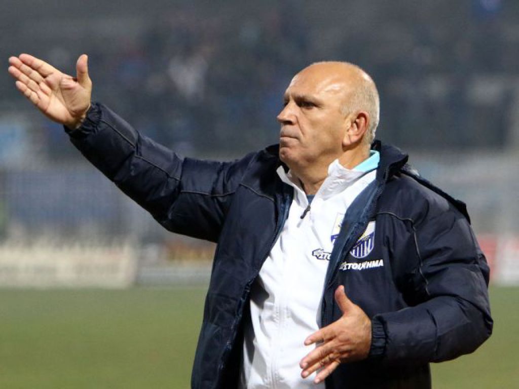 «Καρφιά» διοίκησης για Βαζάκα