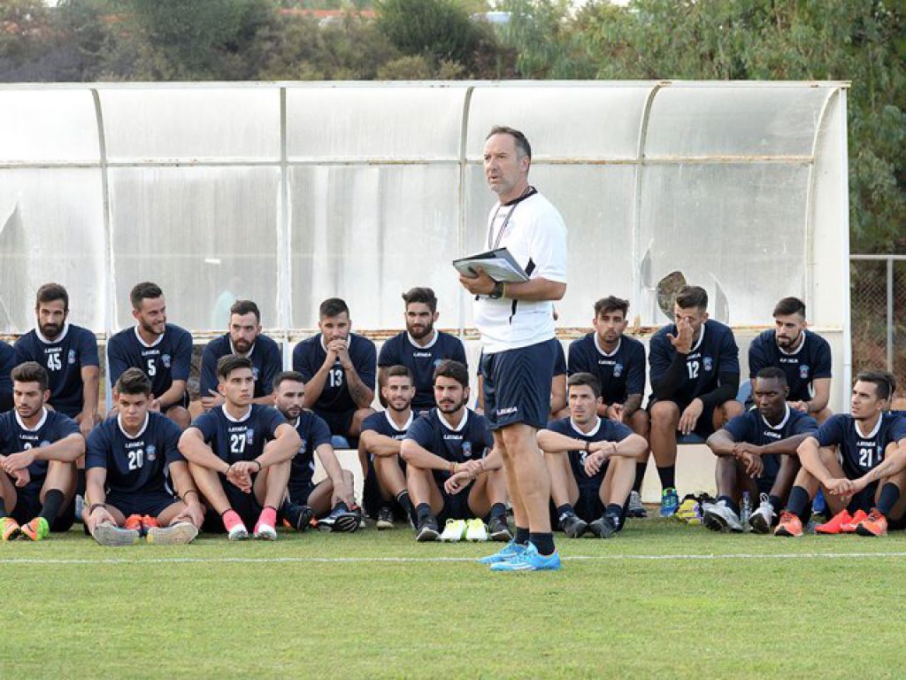 Ανανεώνει με Ασπιώτη