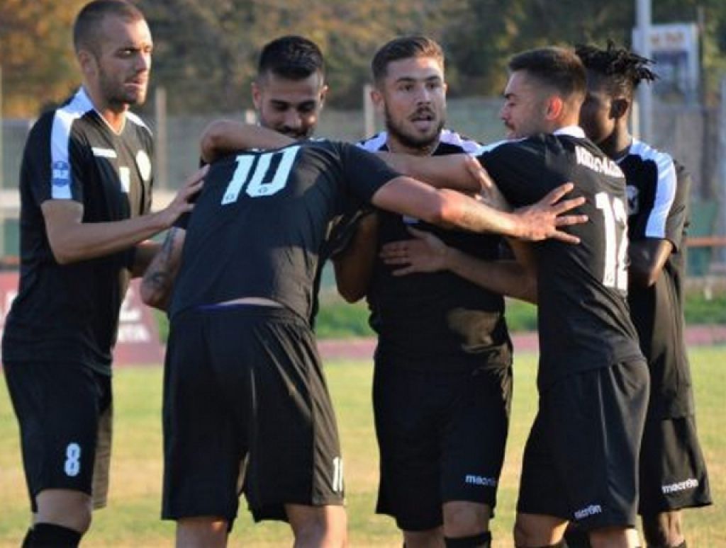 Χωρίς Κόντο, Αργυρόπουλο