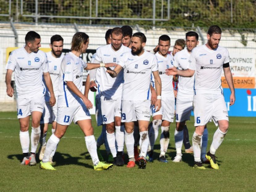 Δύο εκτός πλάνων