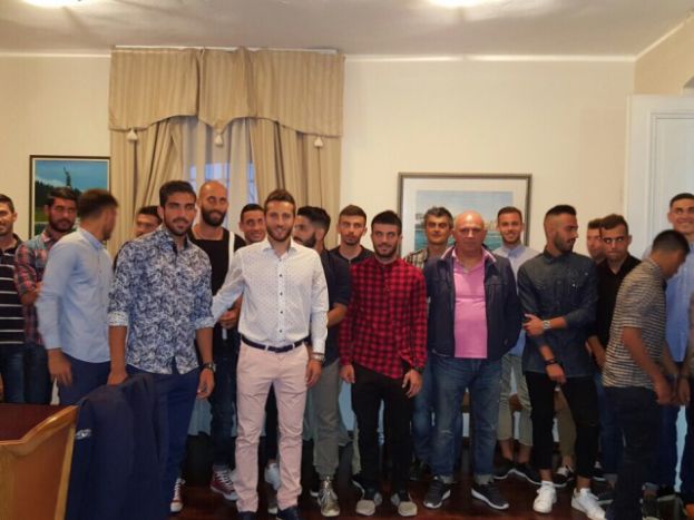 Όλοι… δημαρχείο (photos)