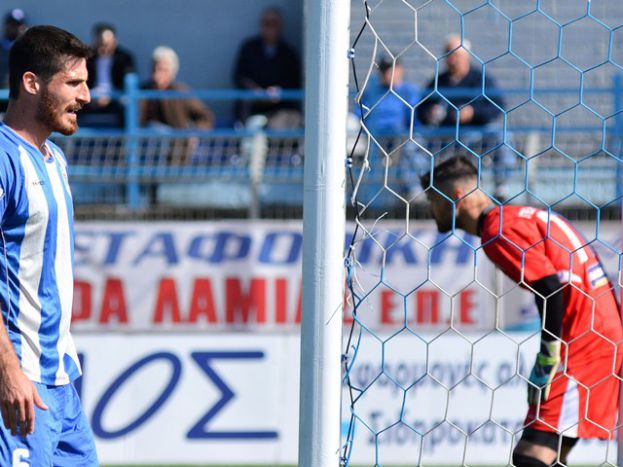 Επιστροφή κόντρα στην πρώην