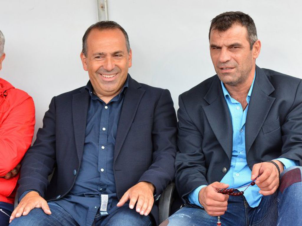Επαφές με προπονητές