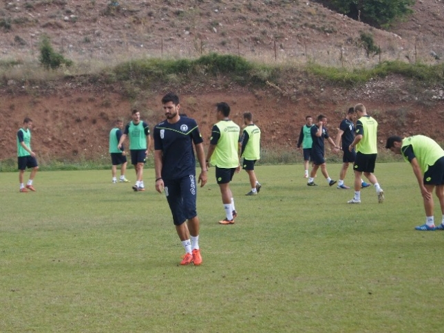 Ισόπαλος (1-1) με Πεύκη