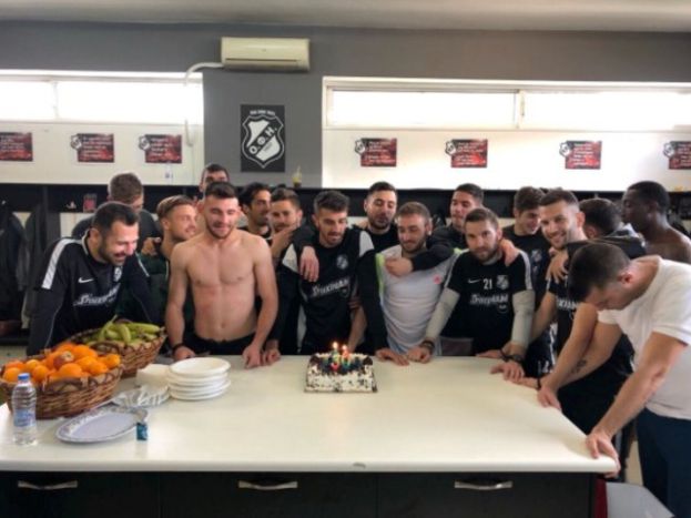 Τα 30ά γενέθλια του Κομεσίδη