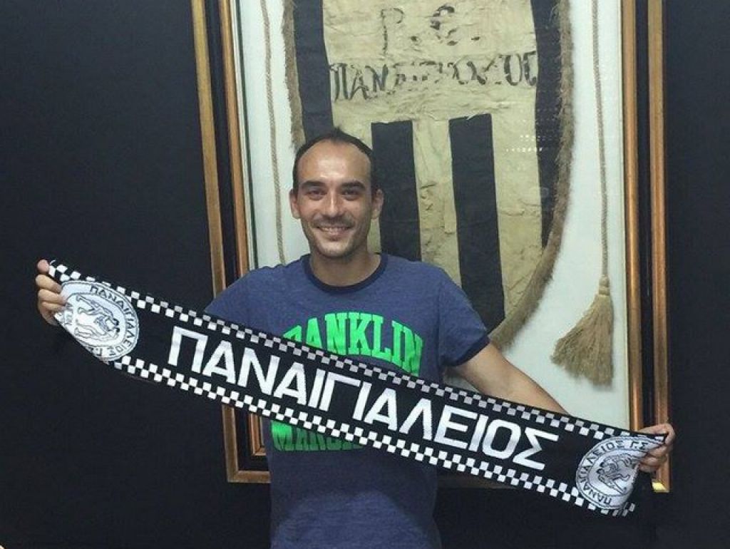 Υπέγραψε ο Πέρεθ