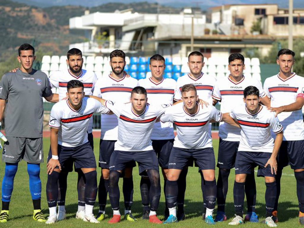 Σε άμυνα και επίθεση