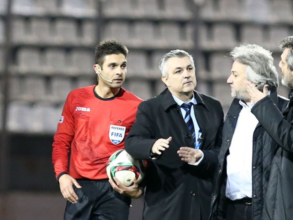 Οι ορισμοί σε play off – play out