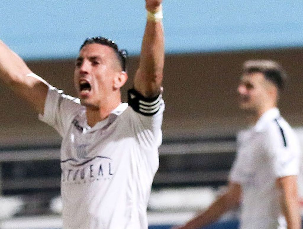 «Ρίζωσαν» στην κορυφή!