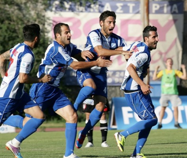 Δύο νέοι στην Καλλιθέα