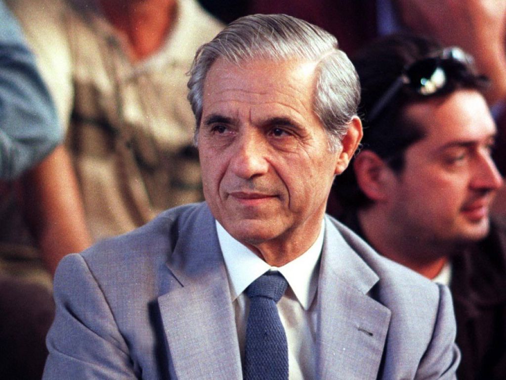 «Έβαλε παντού τη σφραγίδα του»