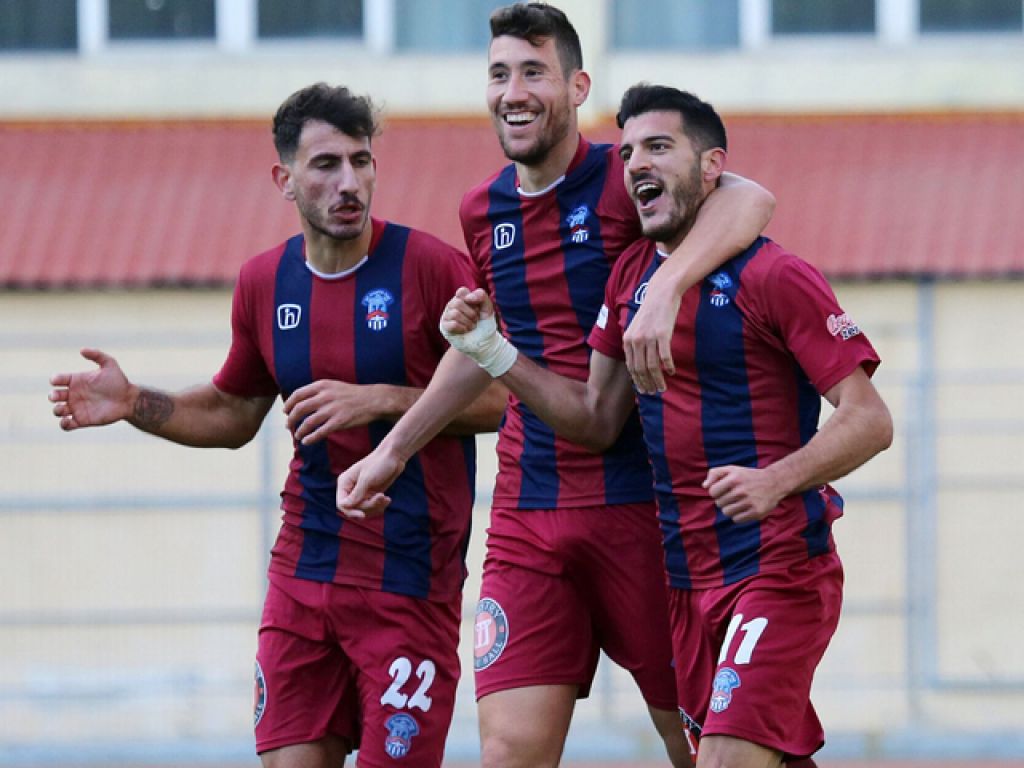 Μιλάει με ΑΕΛ ο Γκαλίτσιος